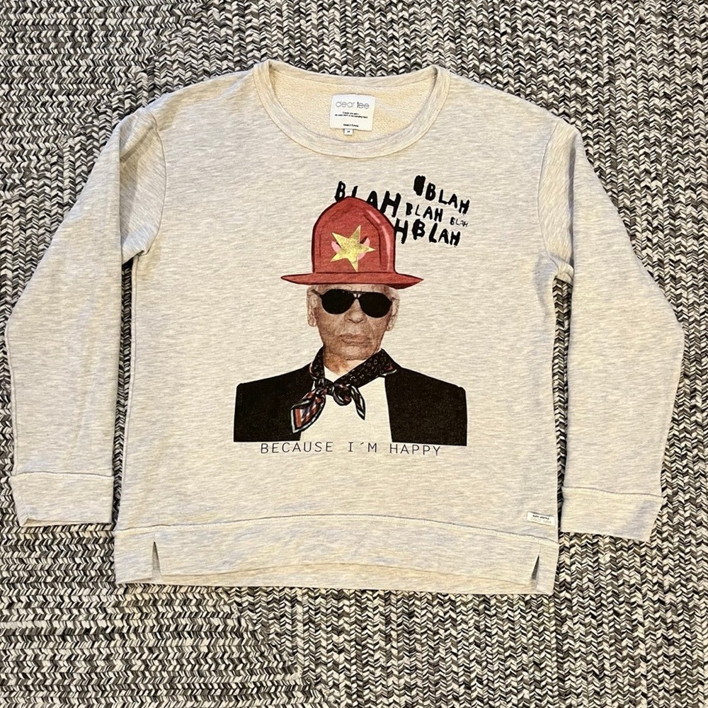 Dear Tee sweatshirt Karl Lagerfeld “because I’m happy blah blah” women’s medium